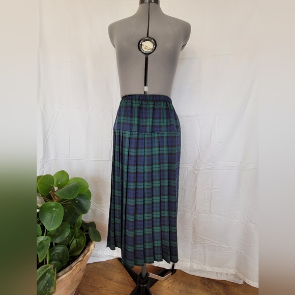 Vintage plaid Blazer and Skirt set - Picture 5 of 10